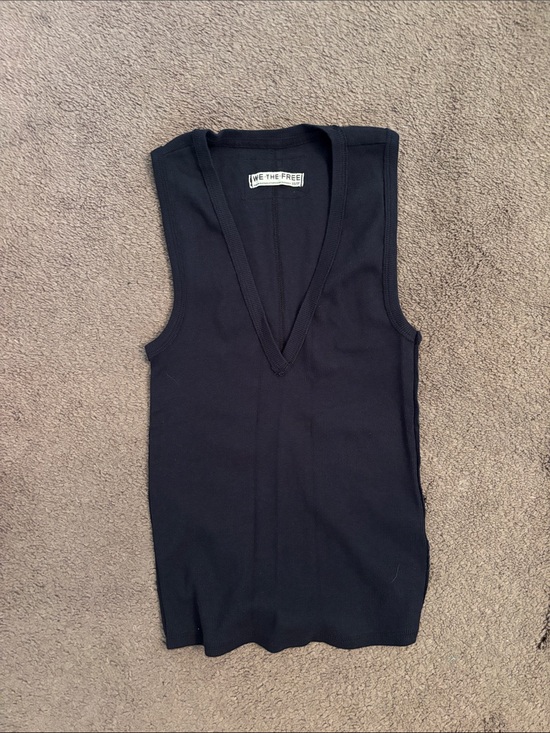 We The Free Tops - We The Free Black V-Neck Ribbed Tank